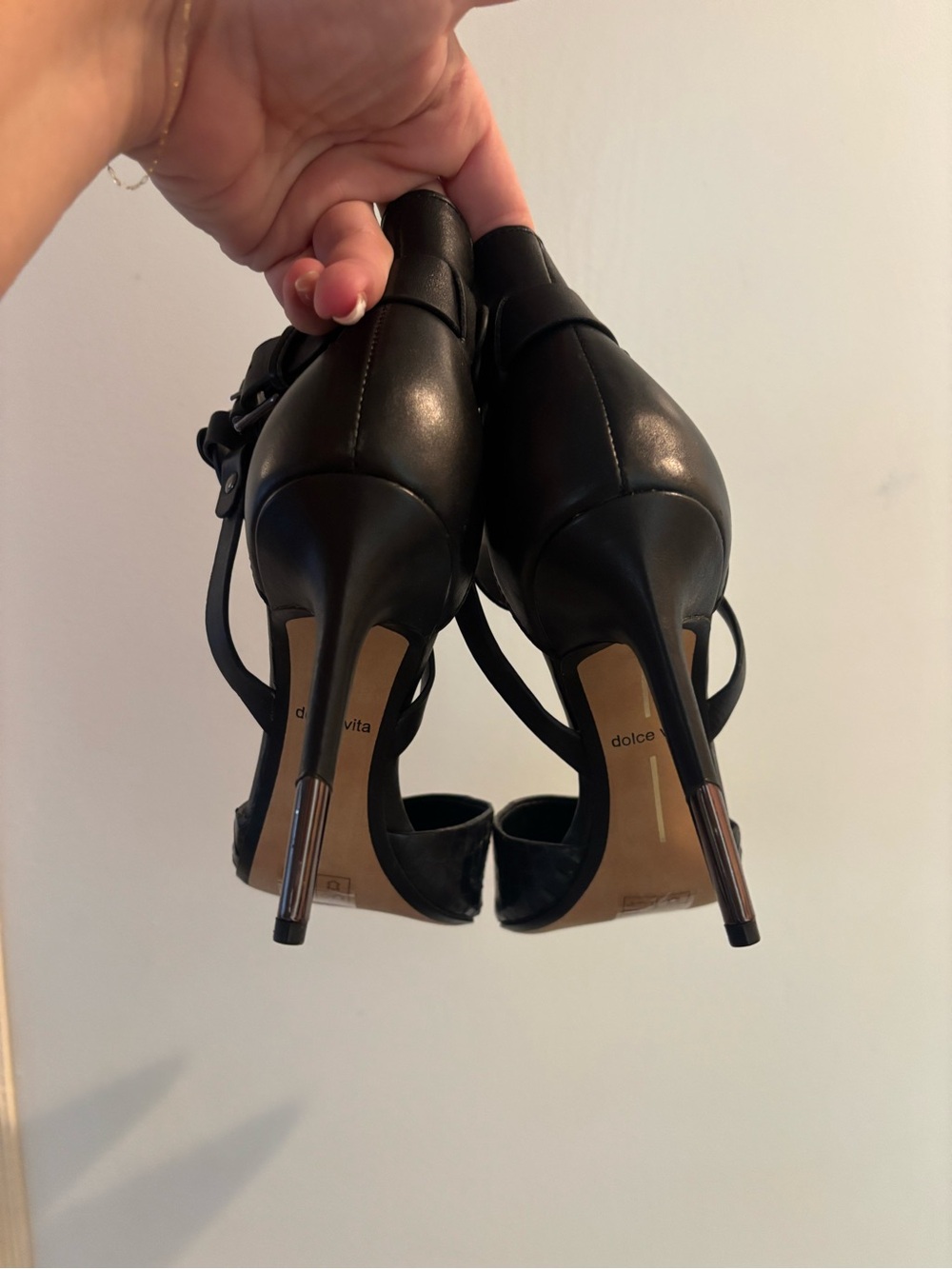 Black Women's Pointed Toe Ankle-Strap Heels - Picture 4 of 5